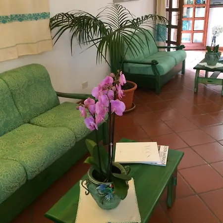 Piccolo Pevero מלון 3*